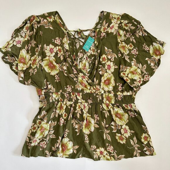 Maurices Womens size 1X Green Floral Surplice Peplum Top Blouse smocked waist - Picture 1 of 10